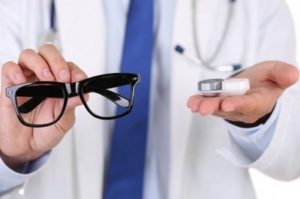 Контактные линзы или очки: что выбрать для коррекции зрения